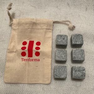 Whisky Rocks 6 Reusable Cubes by Teroforma Soapstone Reusable